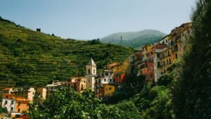 Old Buildings vs. New Developments in Italy: What Should You Buy?